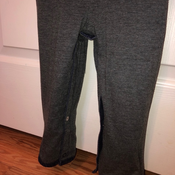 Lined over-alls in navy blue. OshKosh. 24 Mos - Picture 2 of 6